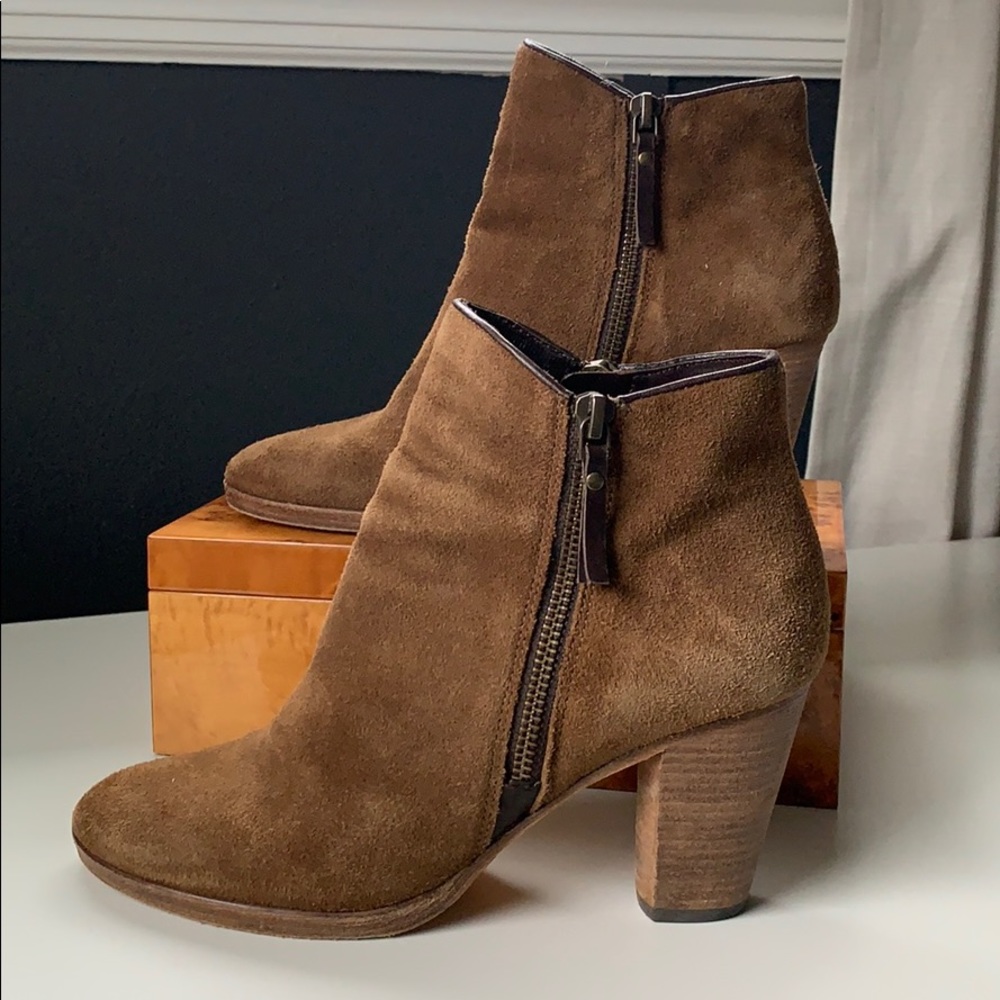 COLE HAAN DAVENPORT BOOTIES